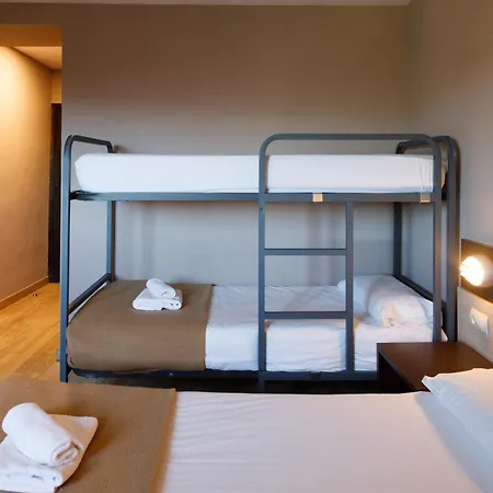 Port 1730 Hotel 2*