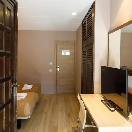Port 1730 Hotel 2*