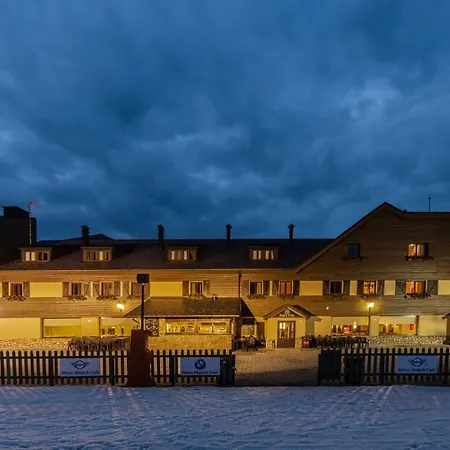 Port 1730 Hotel